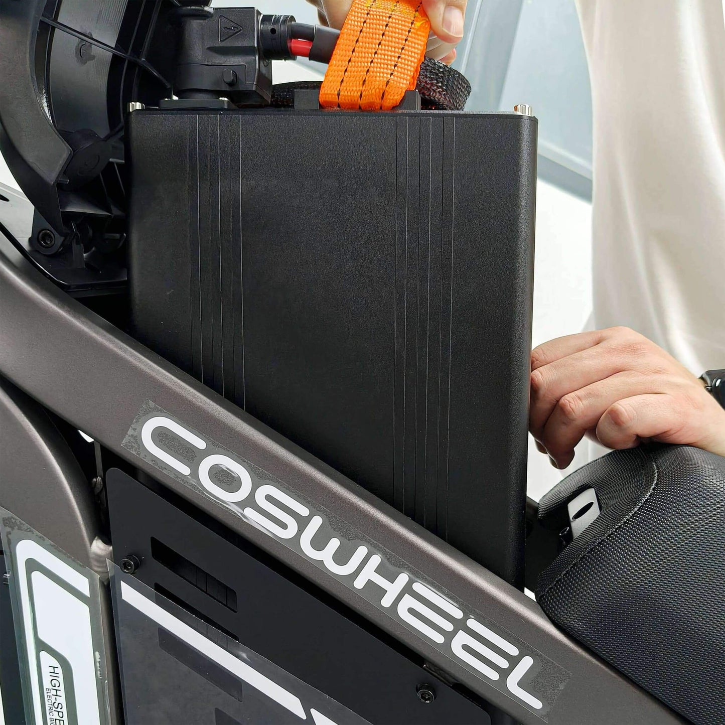 Coswheel R19 72V/40AH 6000W High-Performance Electric Dirt Bike
